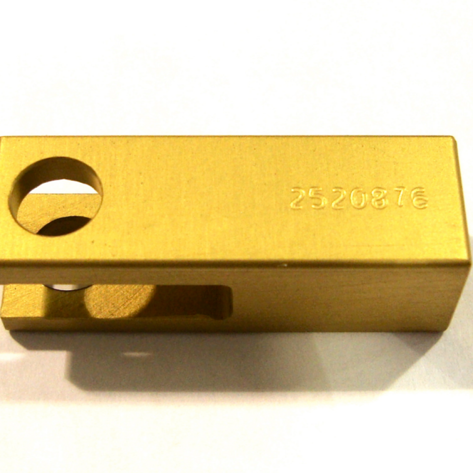 AV2520876 Clevis - Idle Linkage