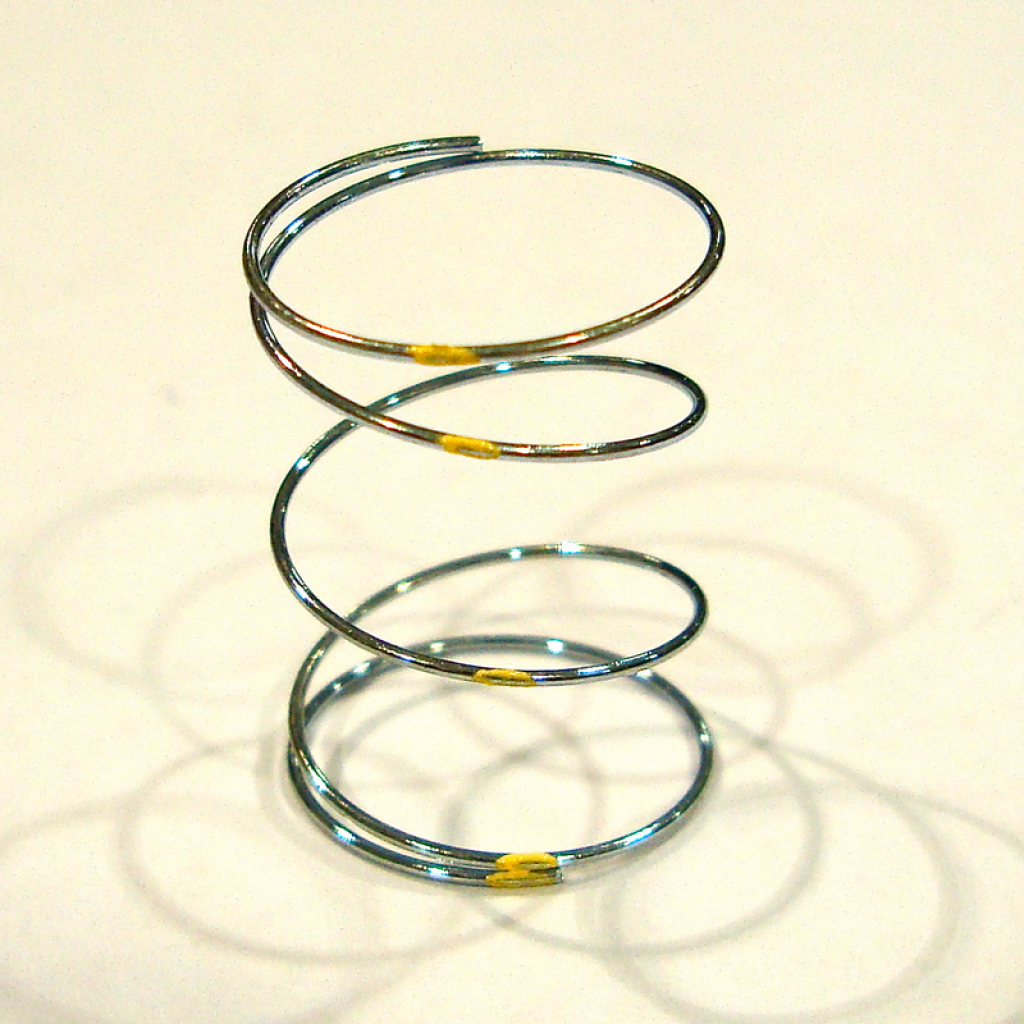 AV2539512 Spring-Constant Effort - Yellow Stripe