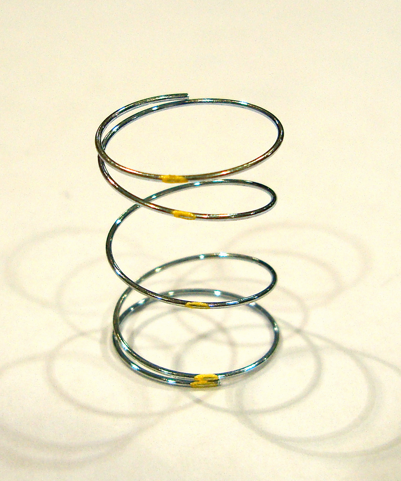 AV2539512 Spring-Constant Effort - Yellow Stripe